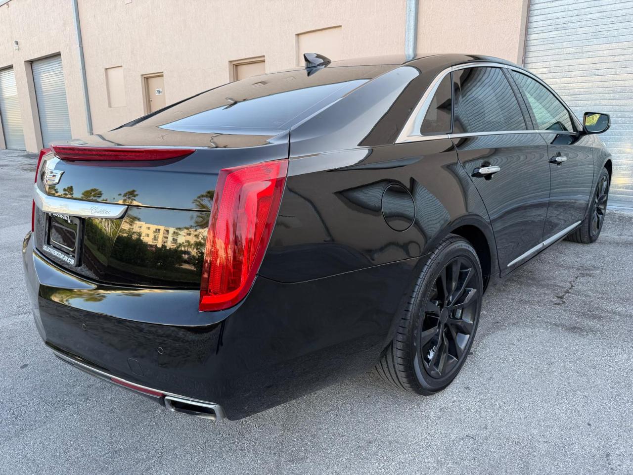Cadillac XTS 4dr Sdn Luxury FWD 2017