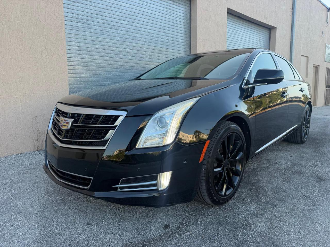 Cadillac XTS 4dr Sdn Luxury FWD 2017