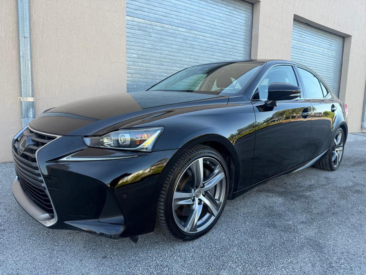Lexus IS IS Turbo RWD 2017