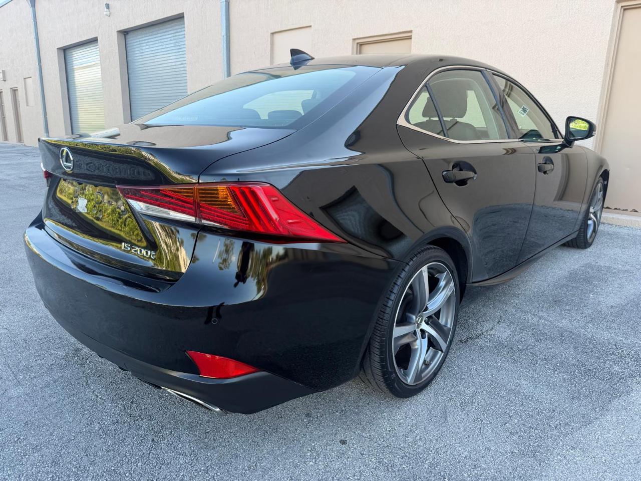 Lexus IS IS Turbo RWD 2017