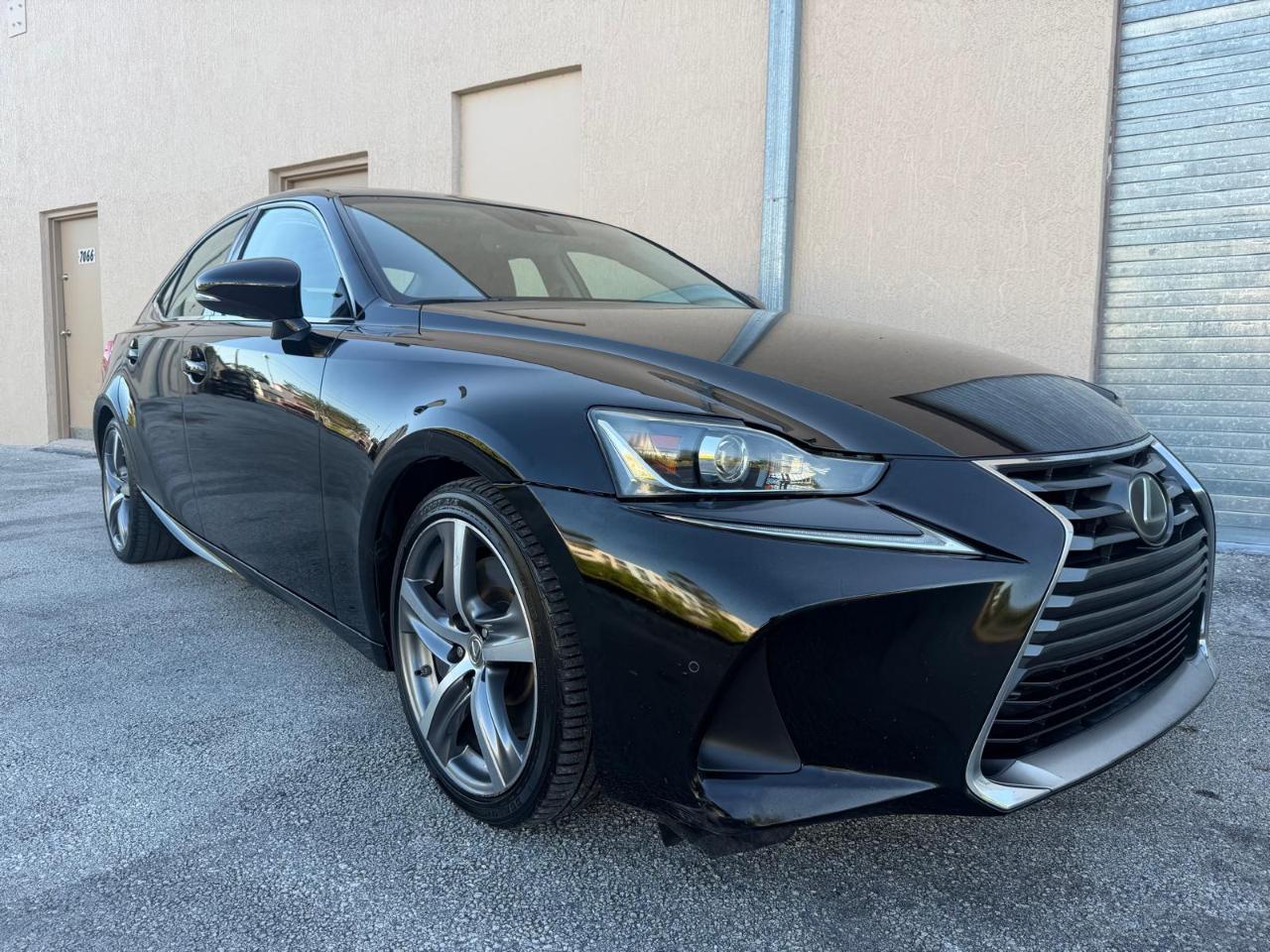 Lexus IS IS Turbo RWD 2017