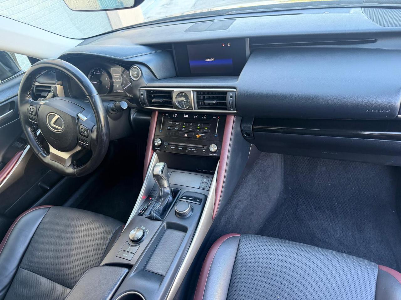 Lexus IS IS Turbo RWD 2017