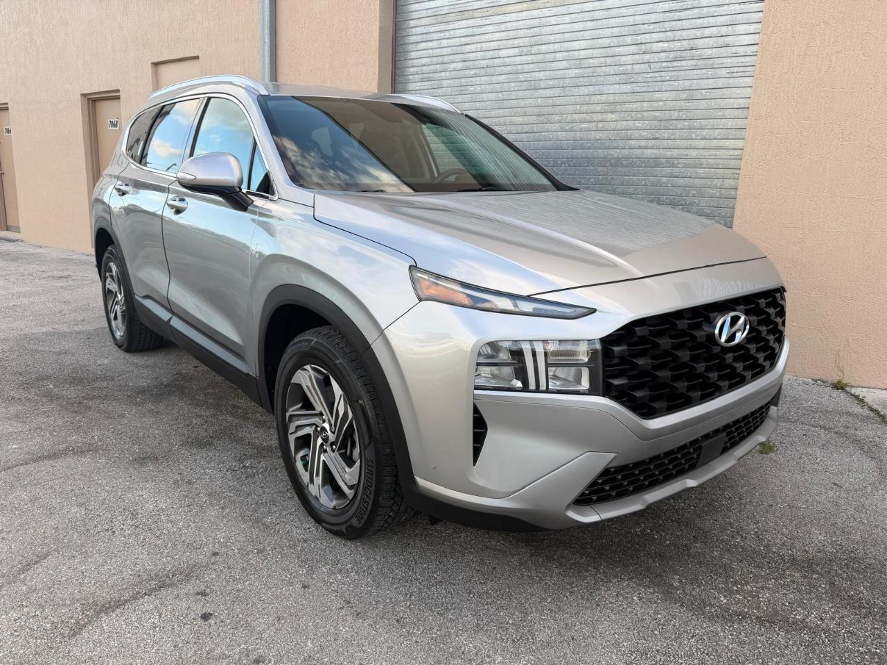 Hyundai Santa Fe SEL FWD 2023