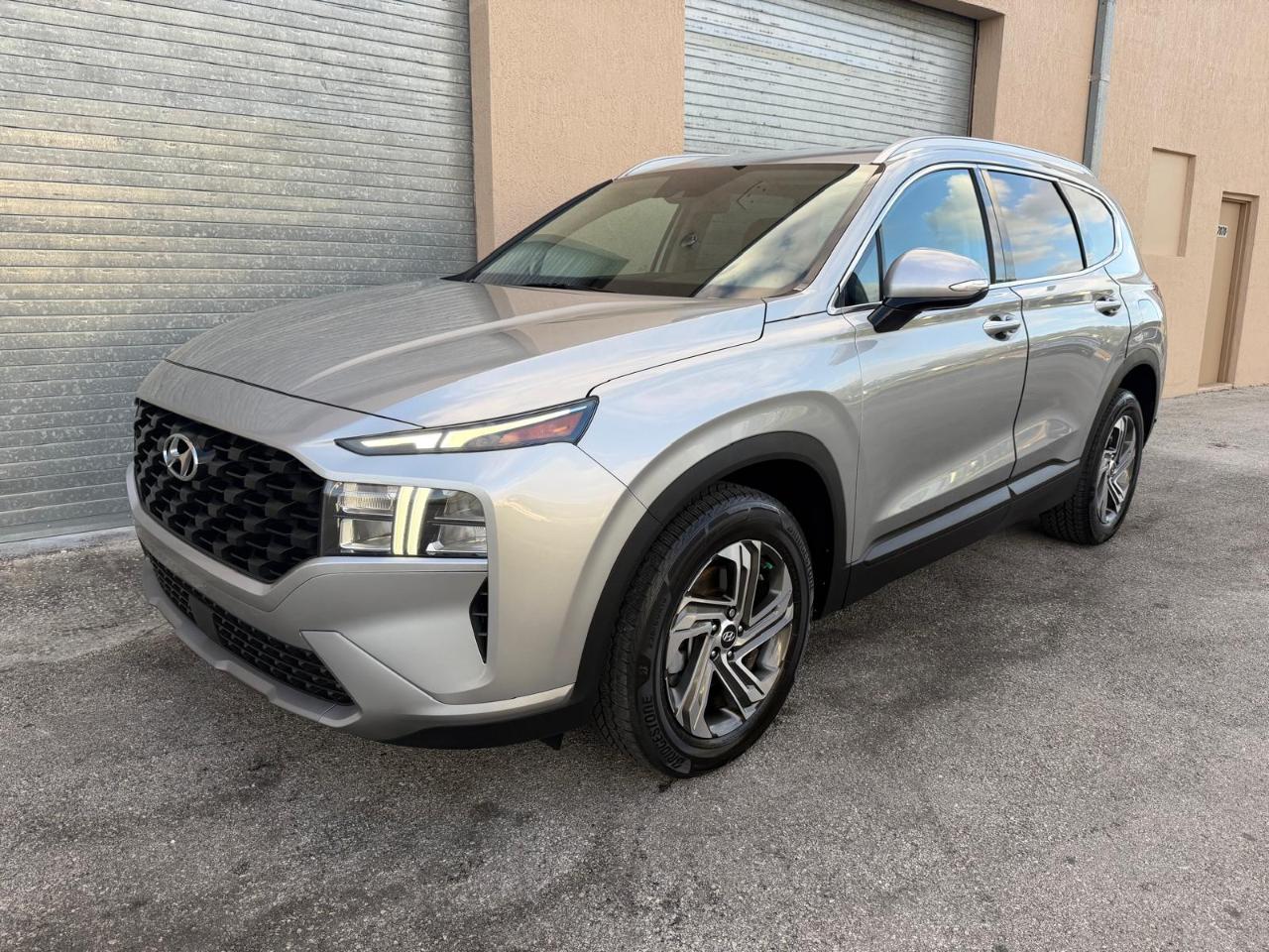 Hyundai Santa Fe SEL FWD 2023