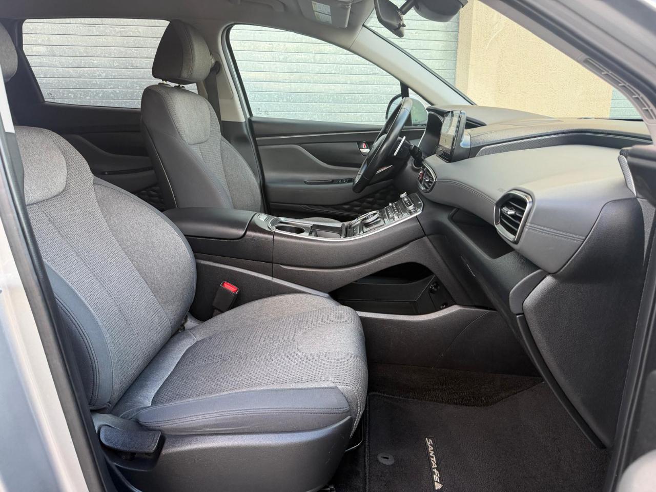 Hyundai Santa Fe SEL FWD 2023