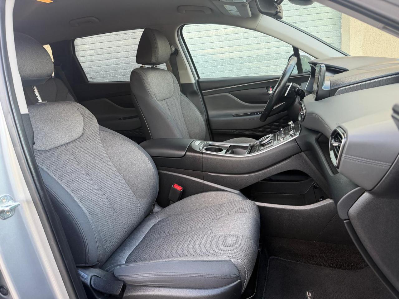 Hyundai Santa Fe SEL FWD 2023