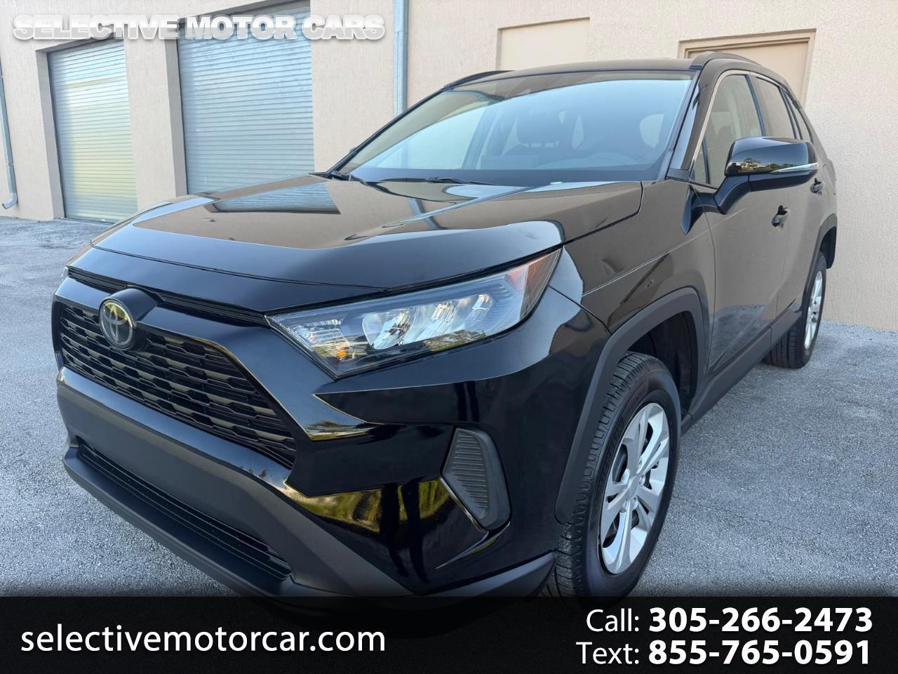 Toyota RAV4 LE FWD (Natl) 2020