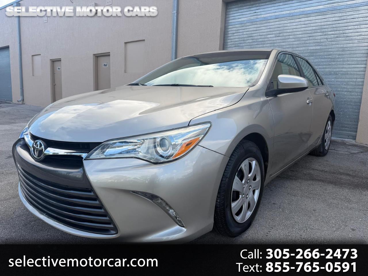 2015 Toyota Camry 4dr Sdn I4 Auto XLE (Natl)