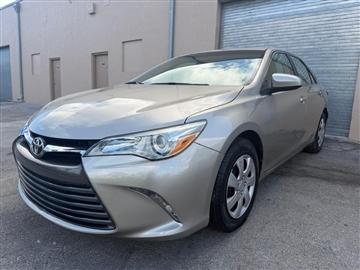 2015 Toyota Camry 4dr Sdn I4 Auto XLE (Natl)