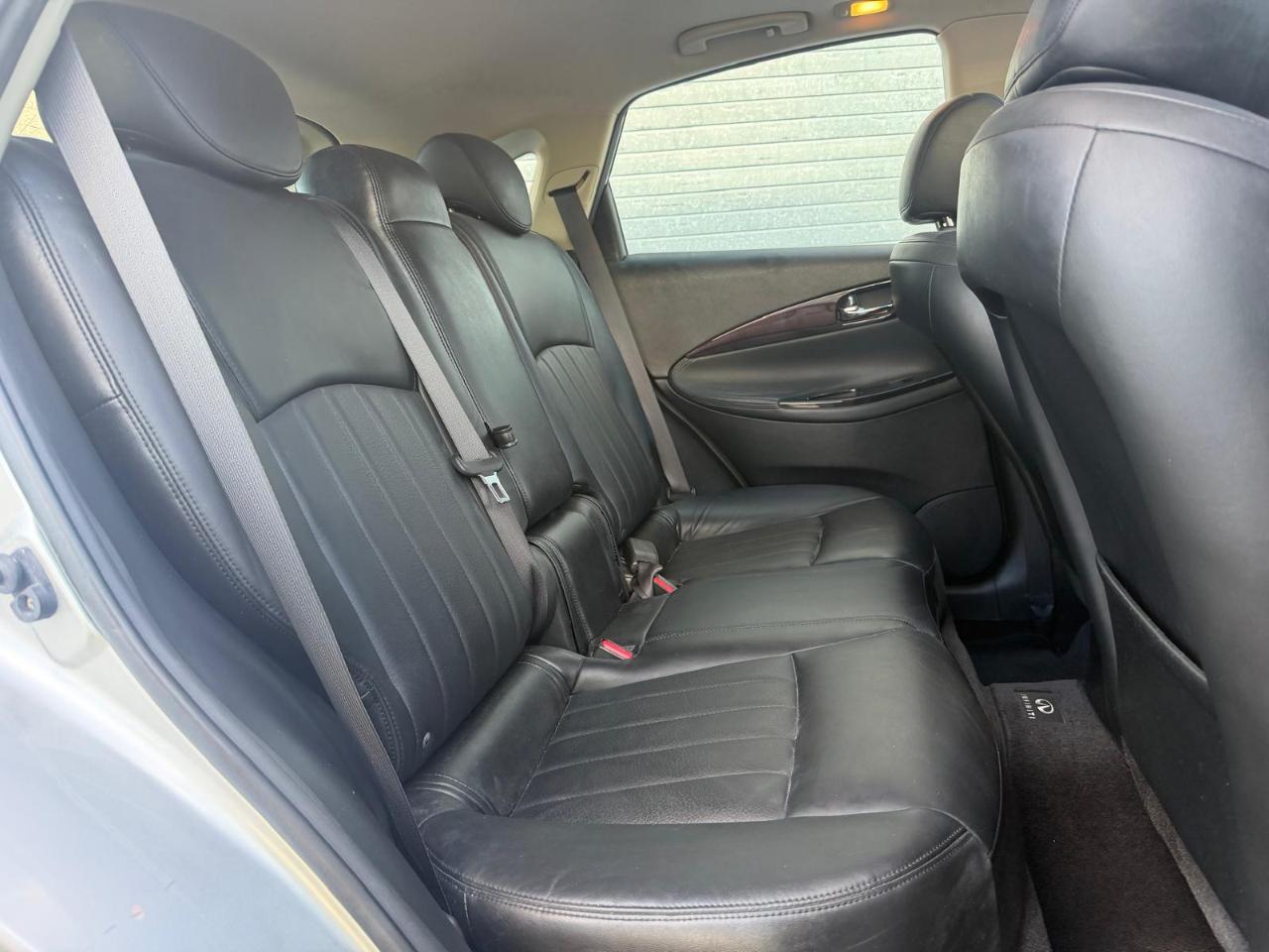 Infiniti EX35 RWD 4dr Journey 2010