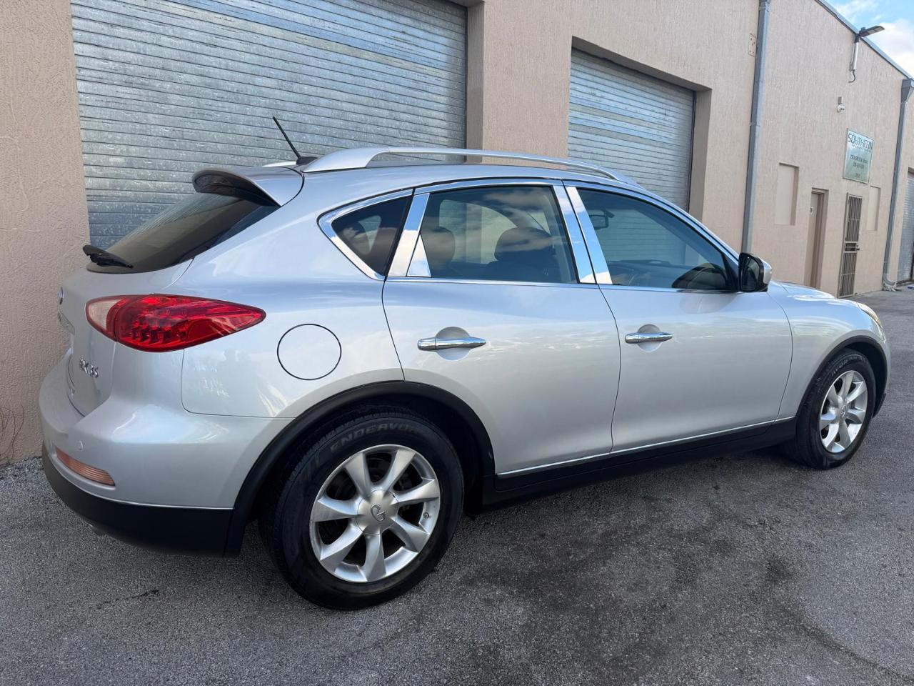 Infiniti EX35 RWD 4dr Journey 2010