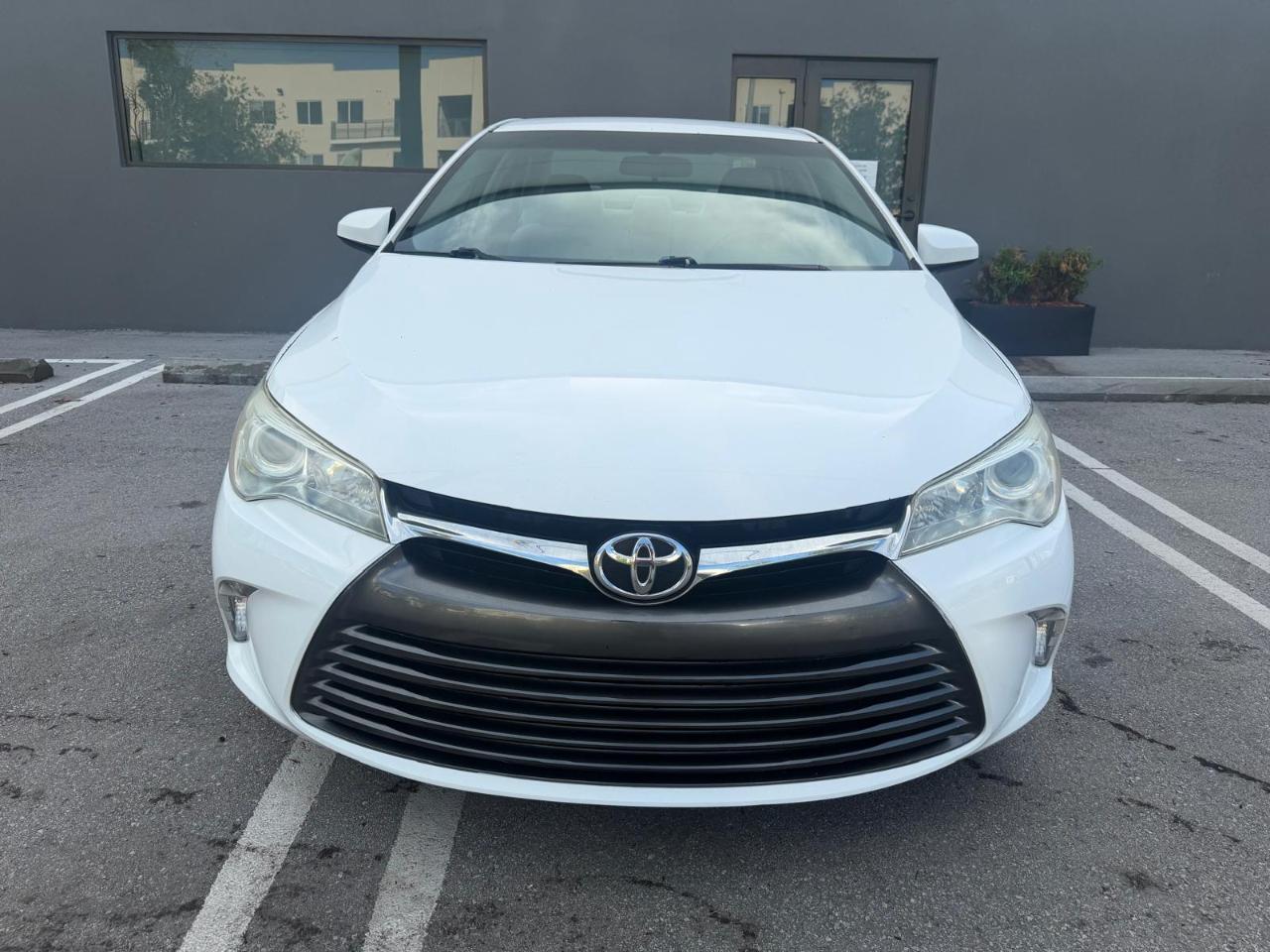 Toyota Camry 4dr Sdn I4 Auto SE (Natl) 2015