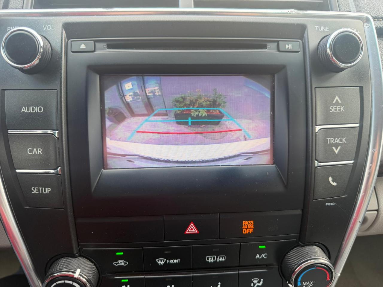 Toyota Camry 4dr Sdn I4 Auto SE (Natl) 2015