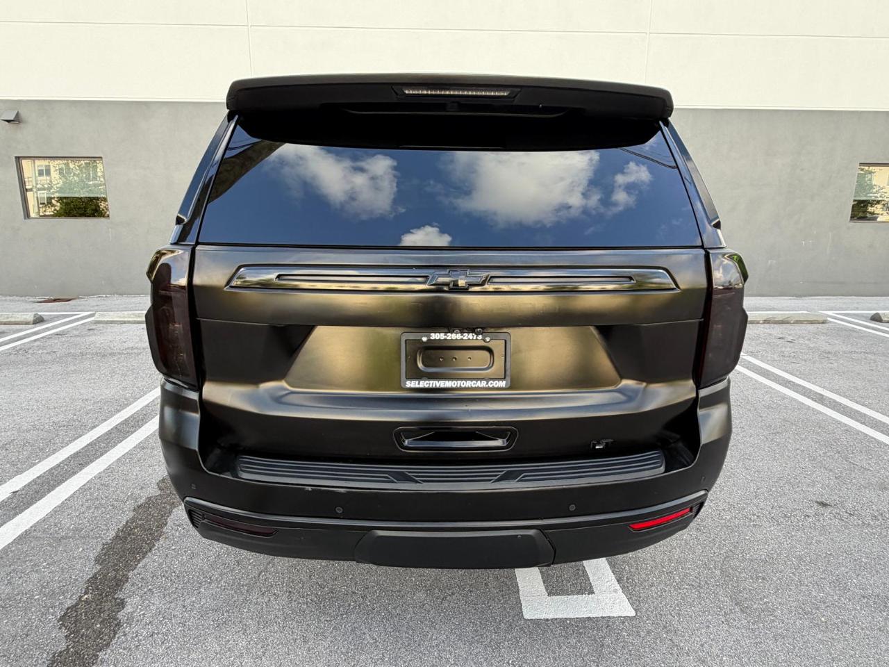 Chevrolet Suburban 2WD 4dr LT 2021