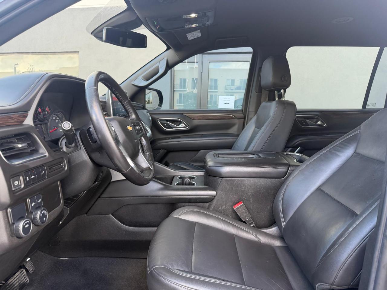 Chevrolet Suburban 2WD 4dr LT 2021