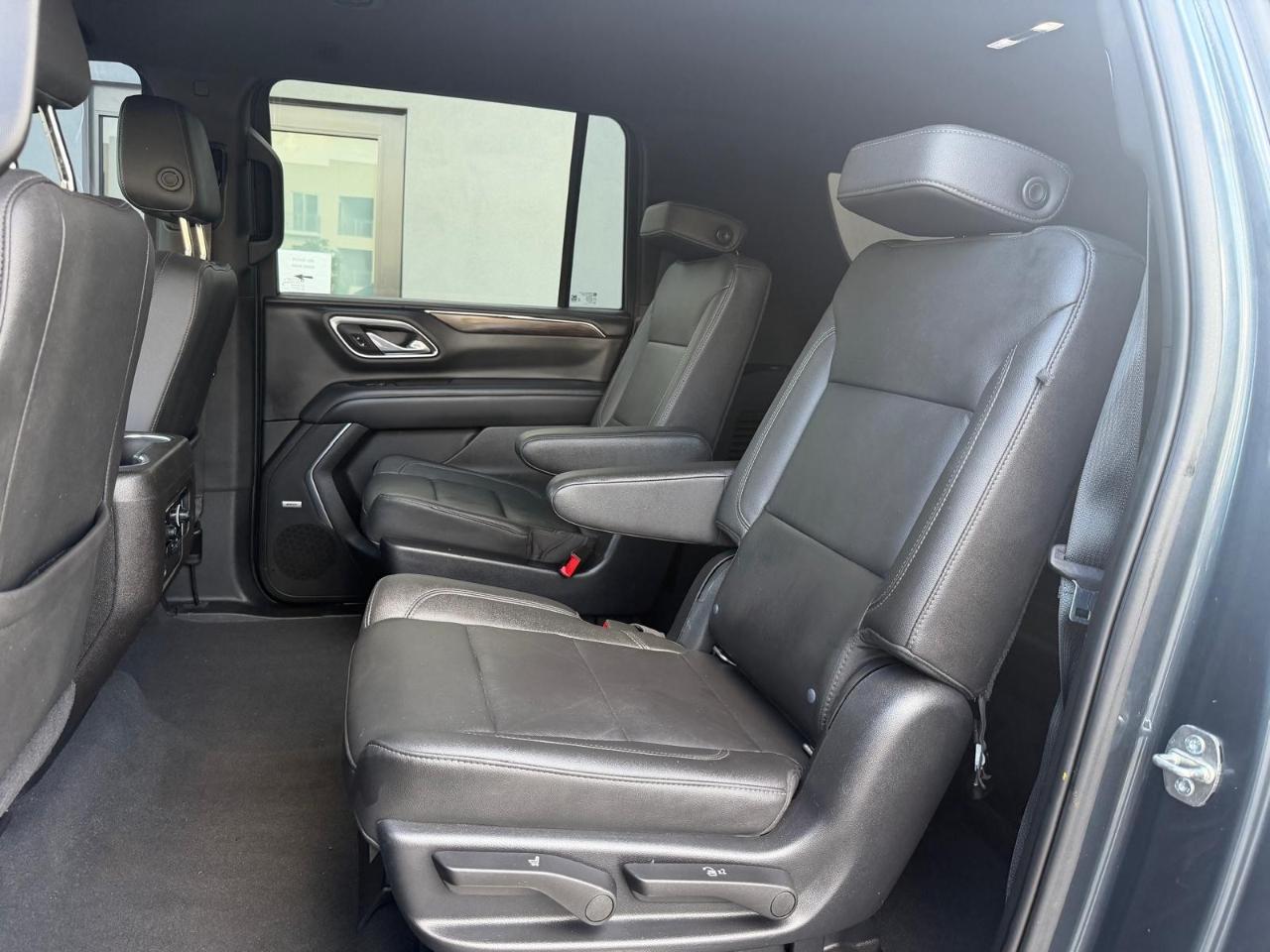 Chevrolet Suburban 2WD 4dr LT 2021