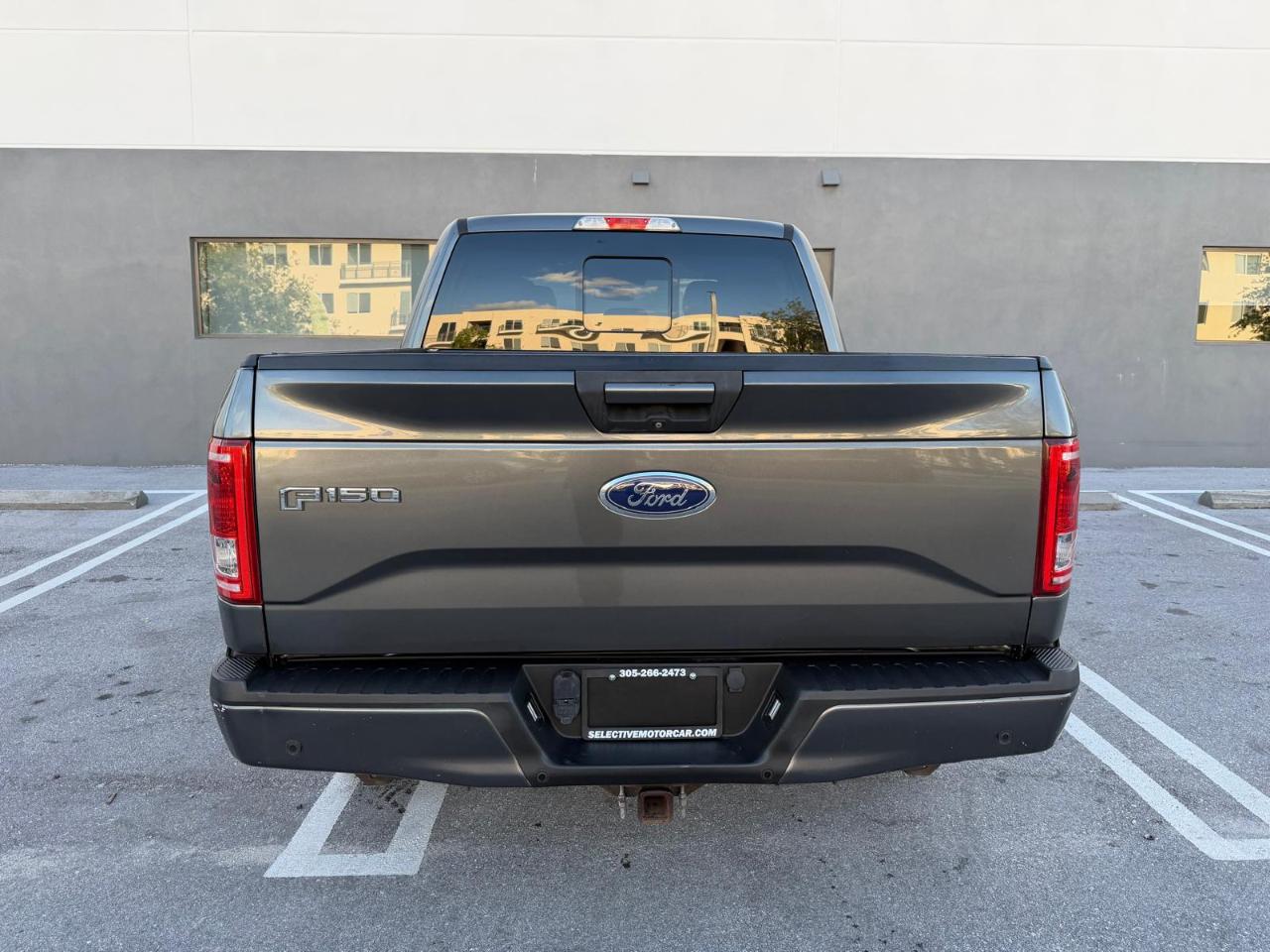 Ford F-150 2WD SuperCrew 150" XLT 2015