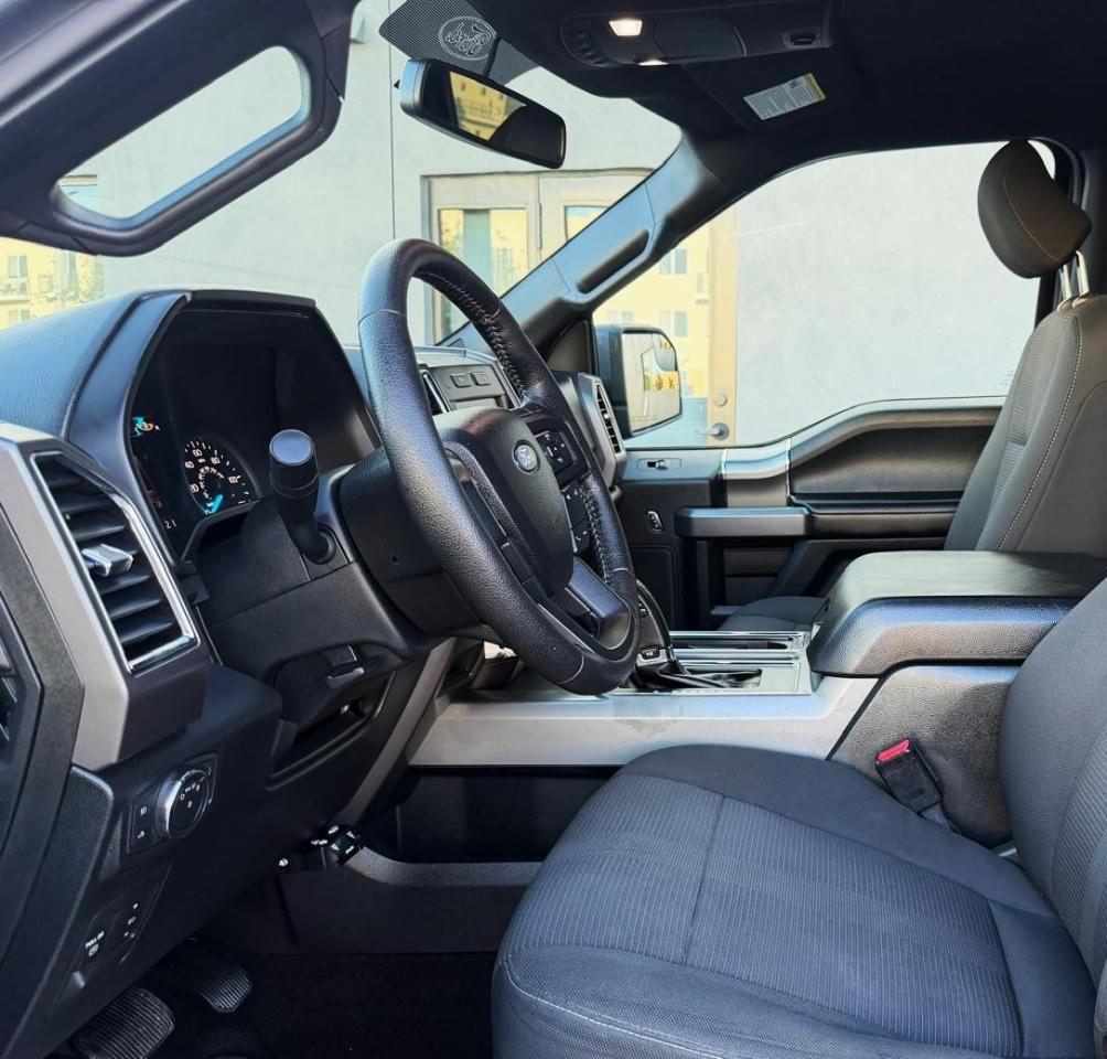 Ford F-150 2WD SuperCrew 150" XLT 2015