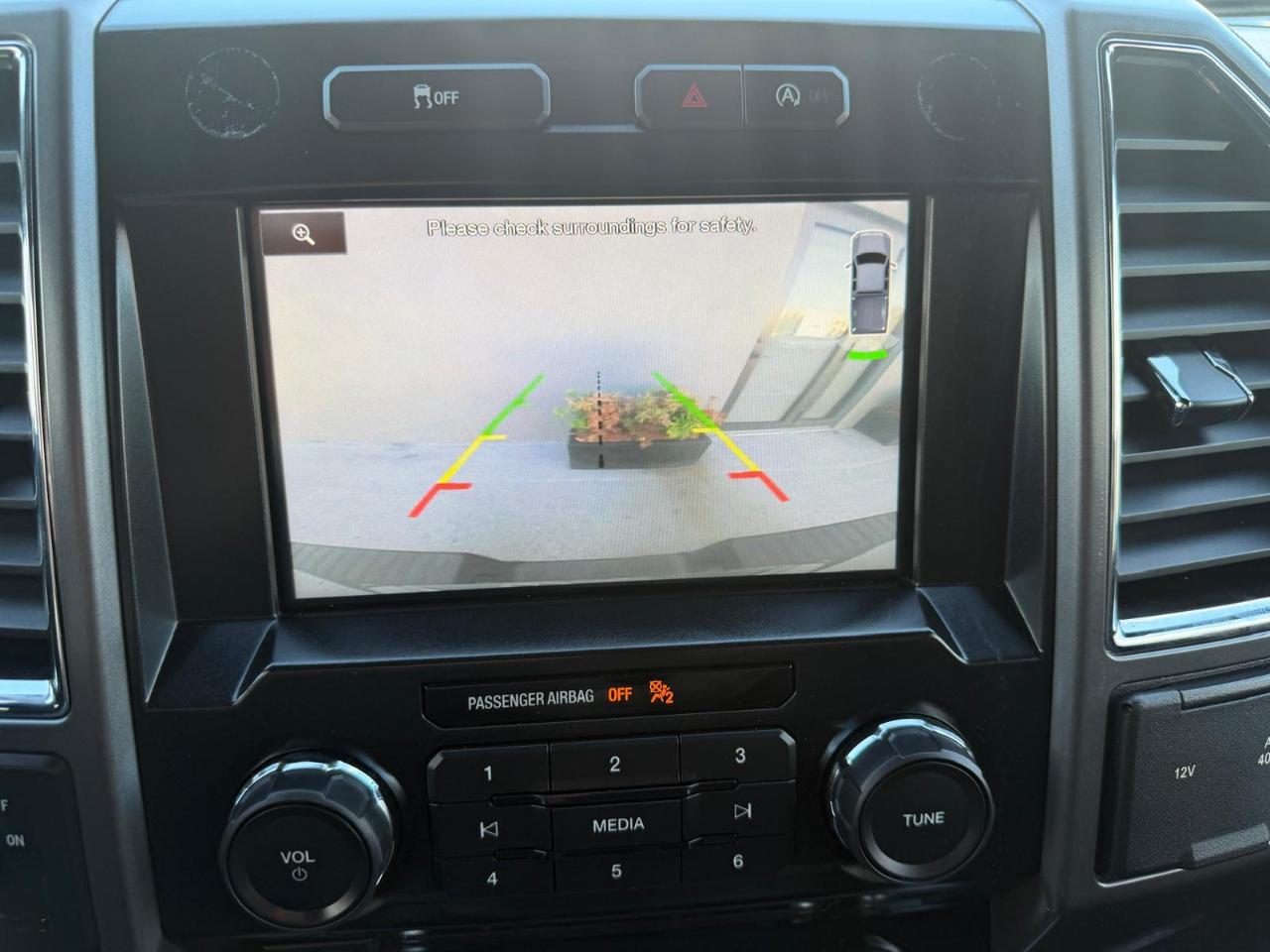 Ford F-150 2WD SuperCrew 150" XLT 2015