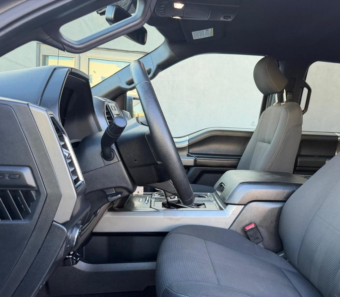 Ford F-150 2WD SuperCrew 150" XLT 2015