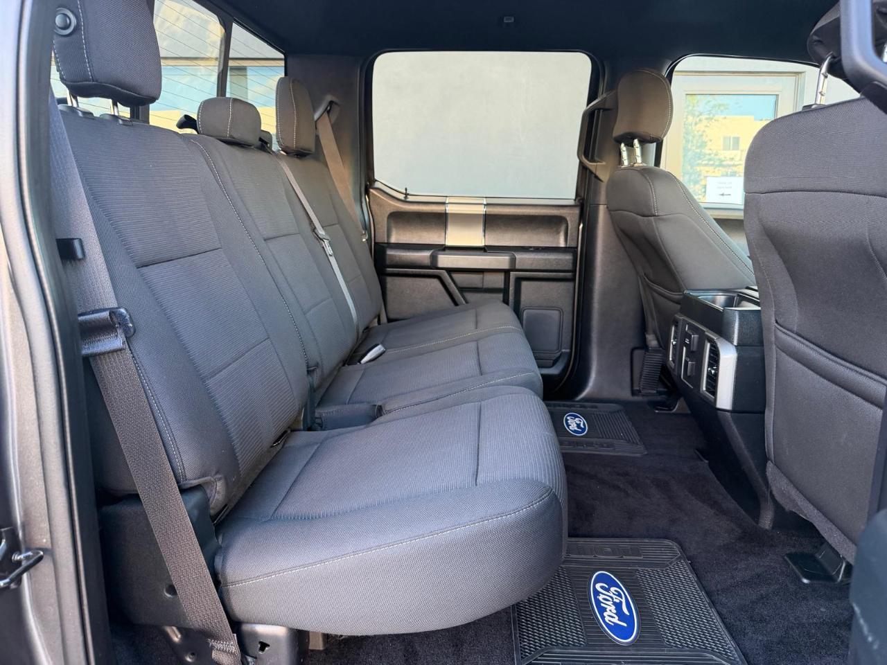 Ford F-150 2WD SuperCrew 150" XLT 2015