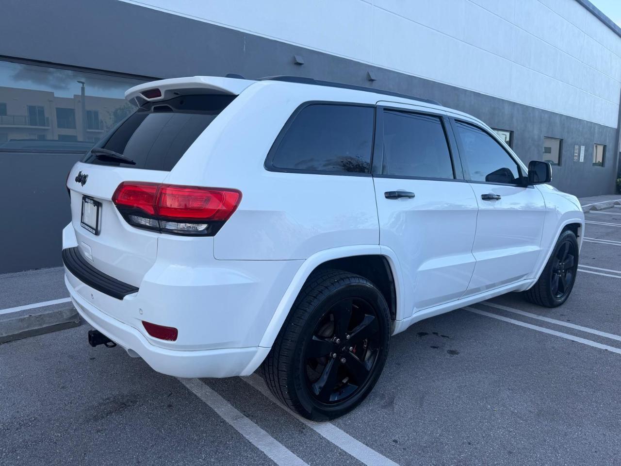 Jeep Grand Cherokee RWD 4dr Overland 2015