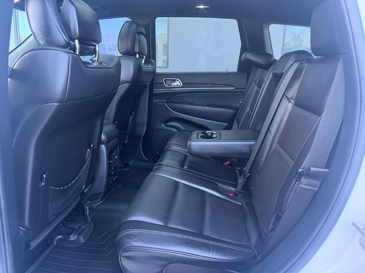 Jeep Grand Cherokee RWD 4dr Overland 2015