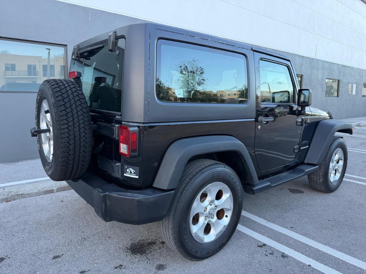 Jeep Wrangler 4WD 2dr Sport 2013