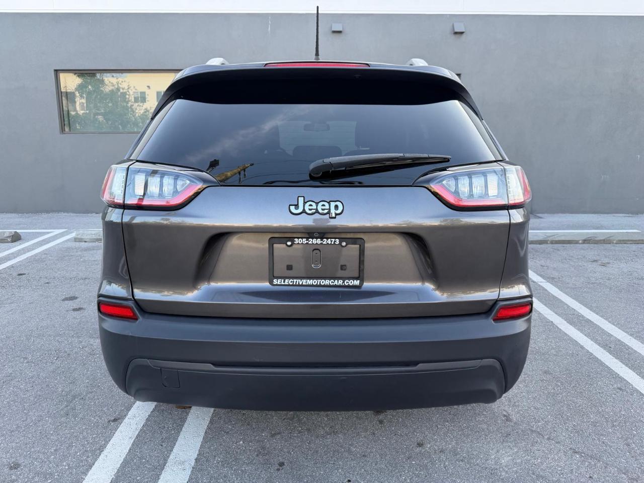 Jeep Cherokee Latitude Plus FWD 2019