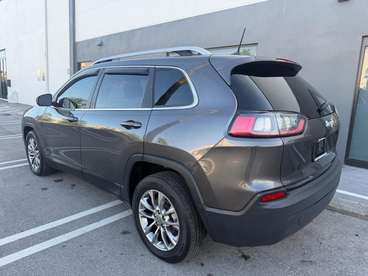 Jeep Cherokee Latitude Plus FWD 2019