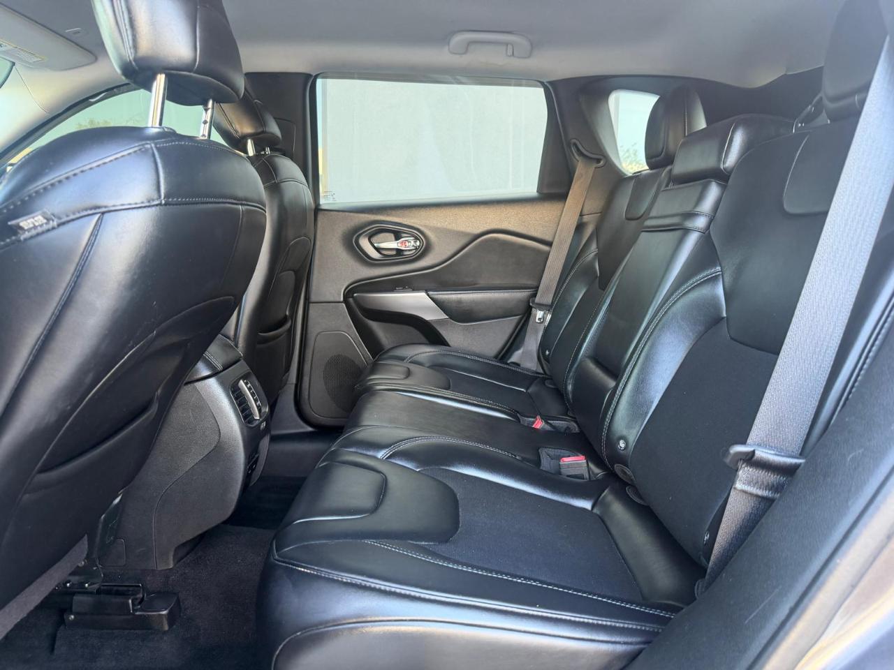 Jeep Cherokee Latitude Plus FWD 2019