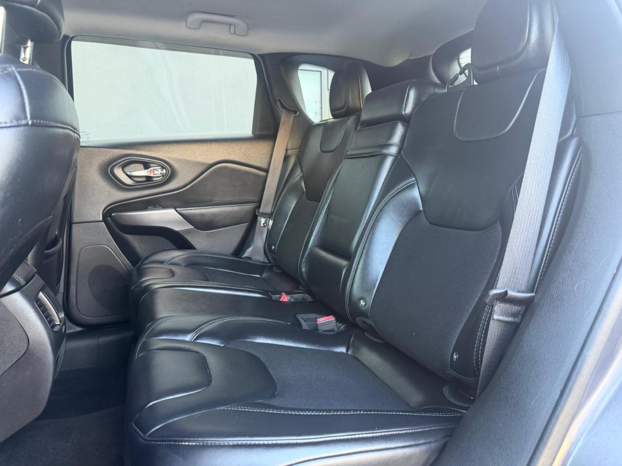 Jeep Cherokee Latitude Plus FWD 2019