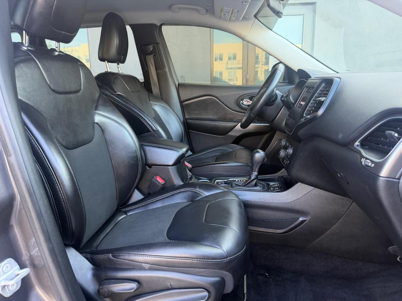 Jeep Cherokee Latitude Plus FWD 2019