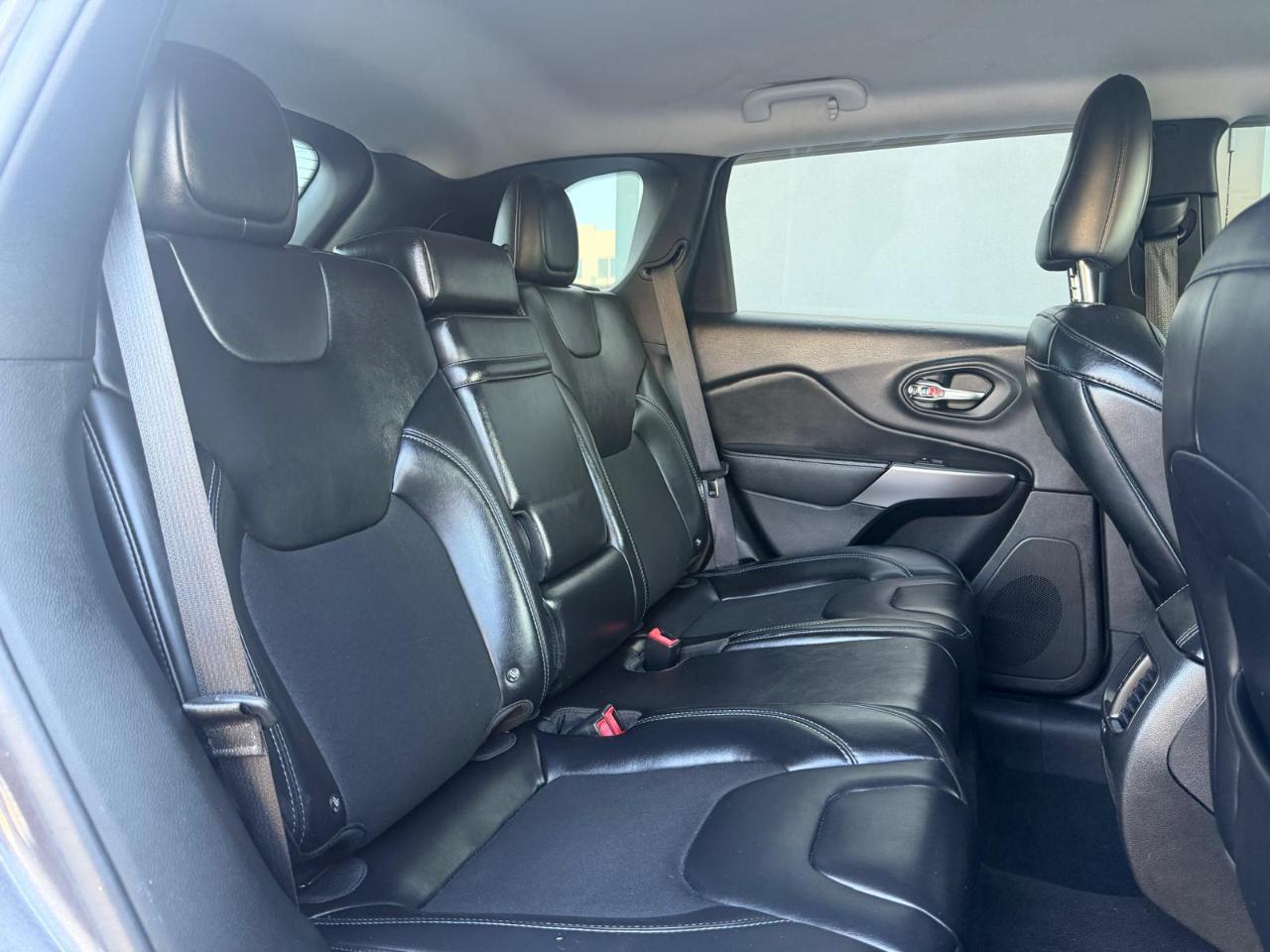 Jeep Cherokee Latitude Plus FWD 2019