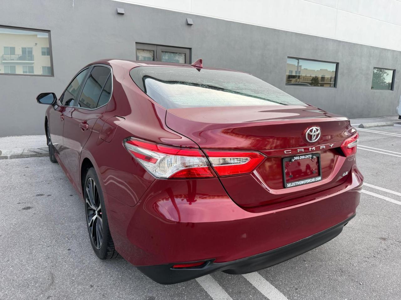 Toyota Camry LE Auto (Natl) 2019