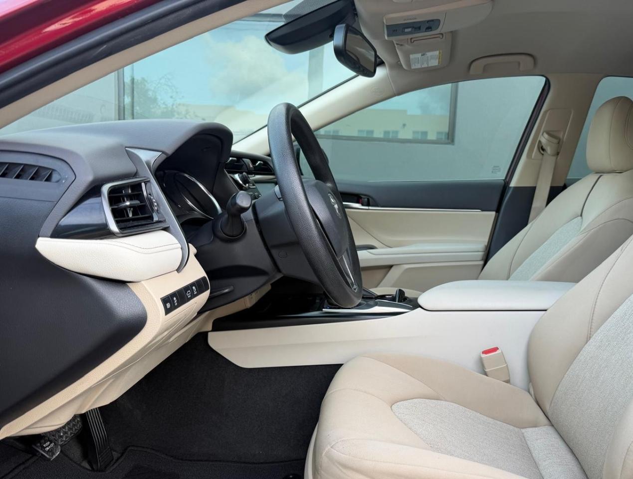 Toyota Camry LE Auto (Natl) 2019