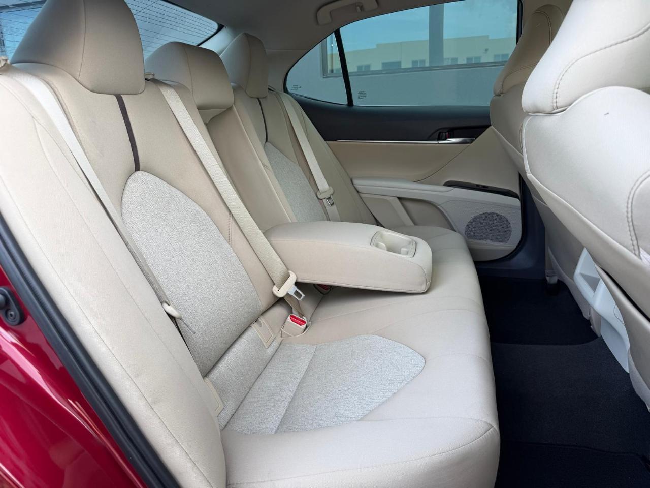 Toyota Camry LE Auto (Natl) 2019