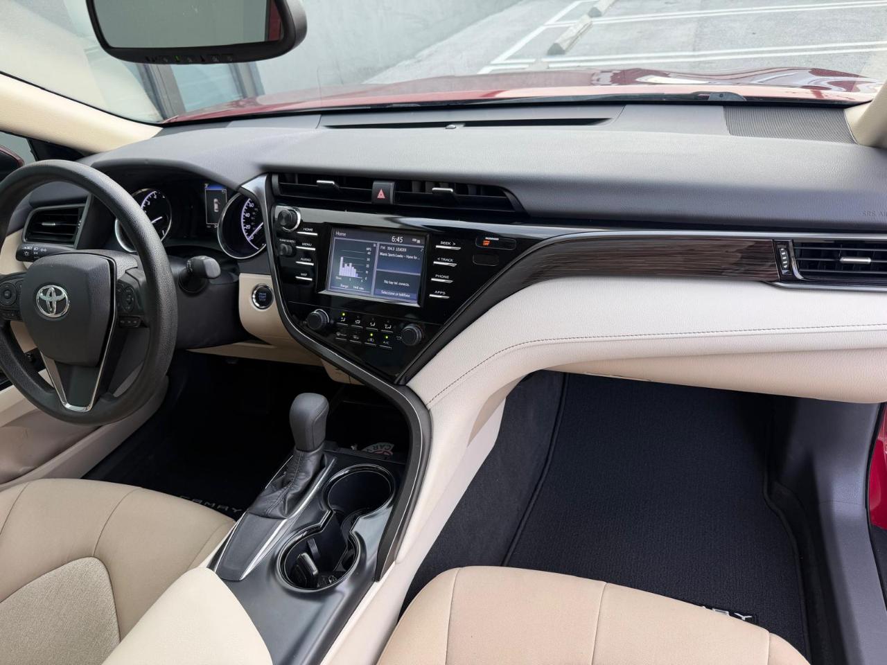 Toyota Camry LE Auto (Natl) 2019