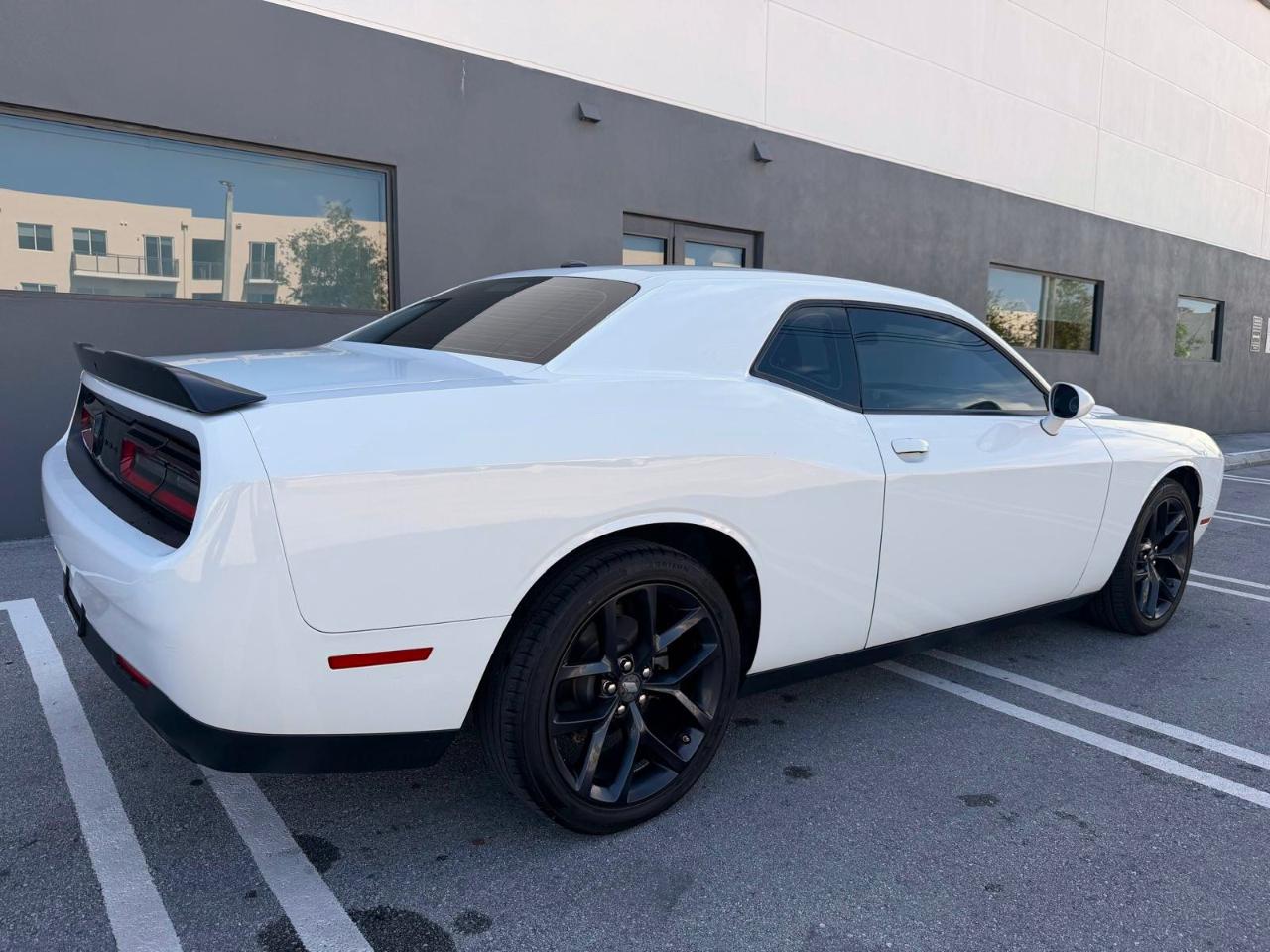 Dodge Challenger SXT RWD 2022