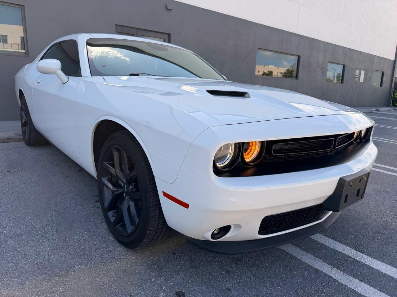 Dodge Challenger SXT RWD 2022
