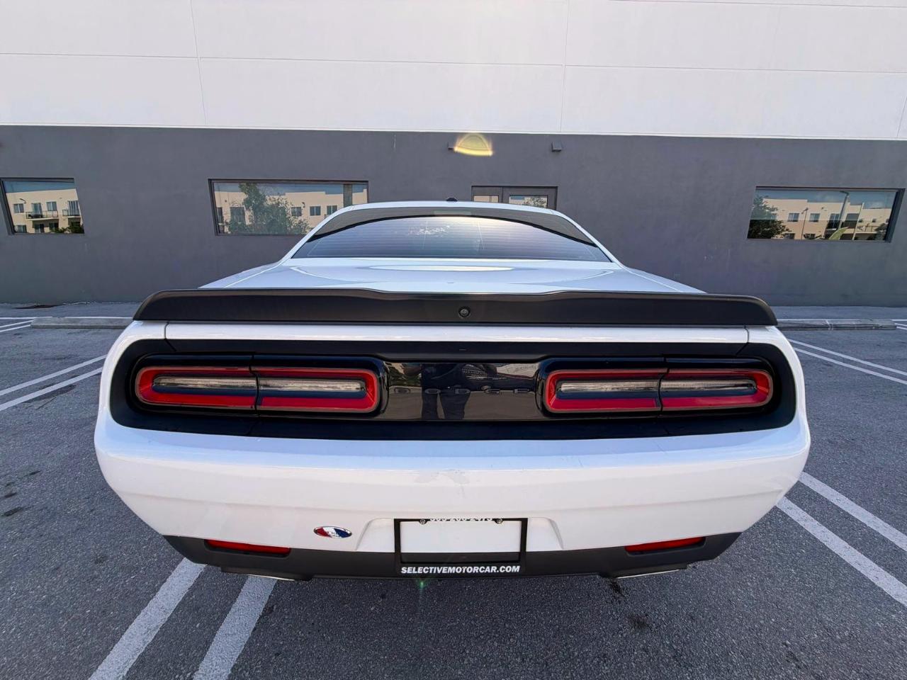 Dodge Challenger SXT RWD 2022