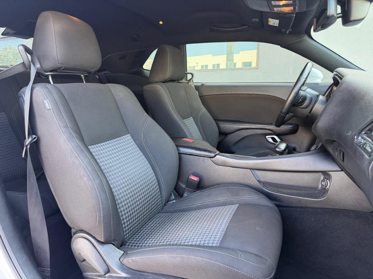 Dodge Challenger SXT RWD 2022