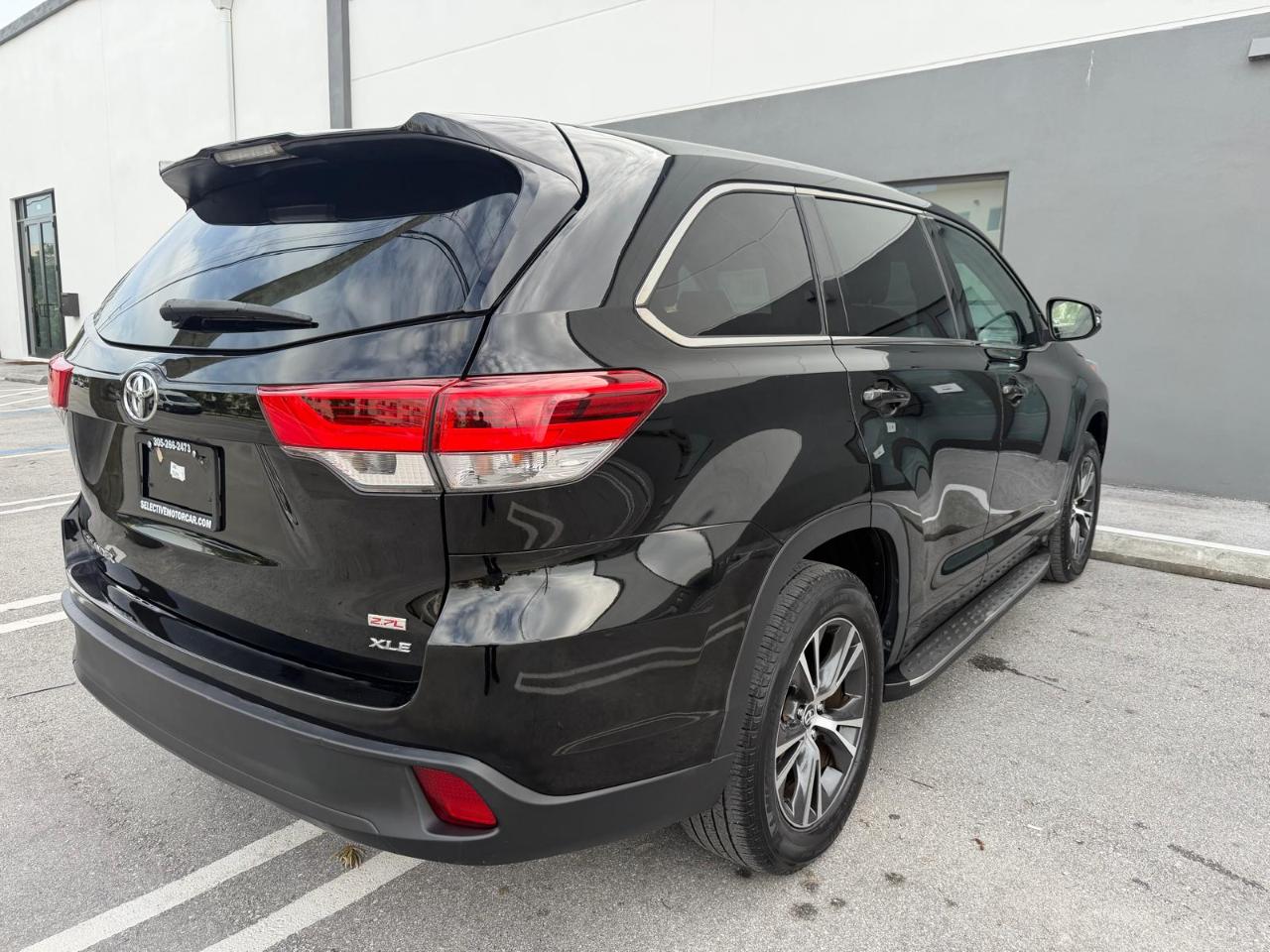 Toyota Highlander LE I4 FWD (Natl) 2018