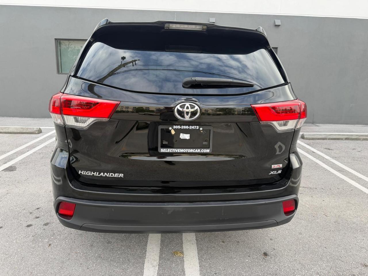 Toyota Highlander LE I4 FWD (Natl) 2018