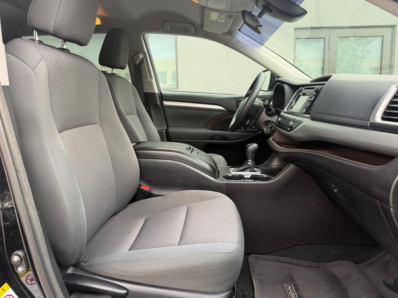 Toyota Highlander LE I4 FWD (Natl) 2018