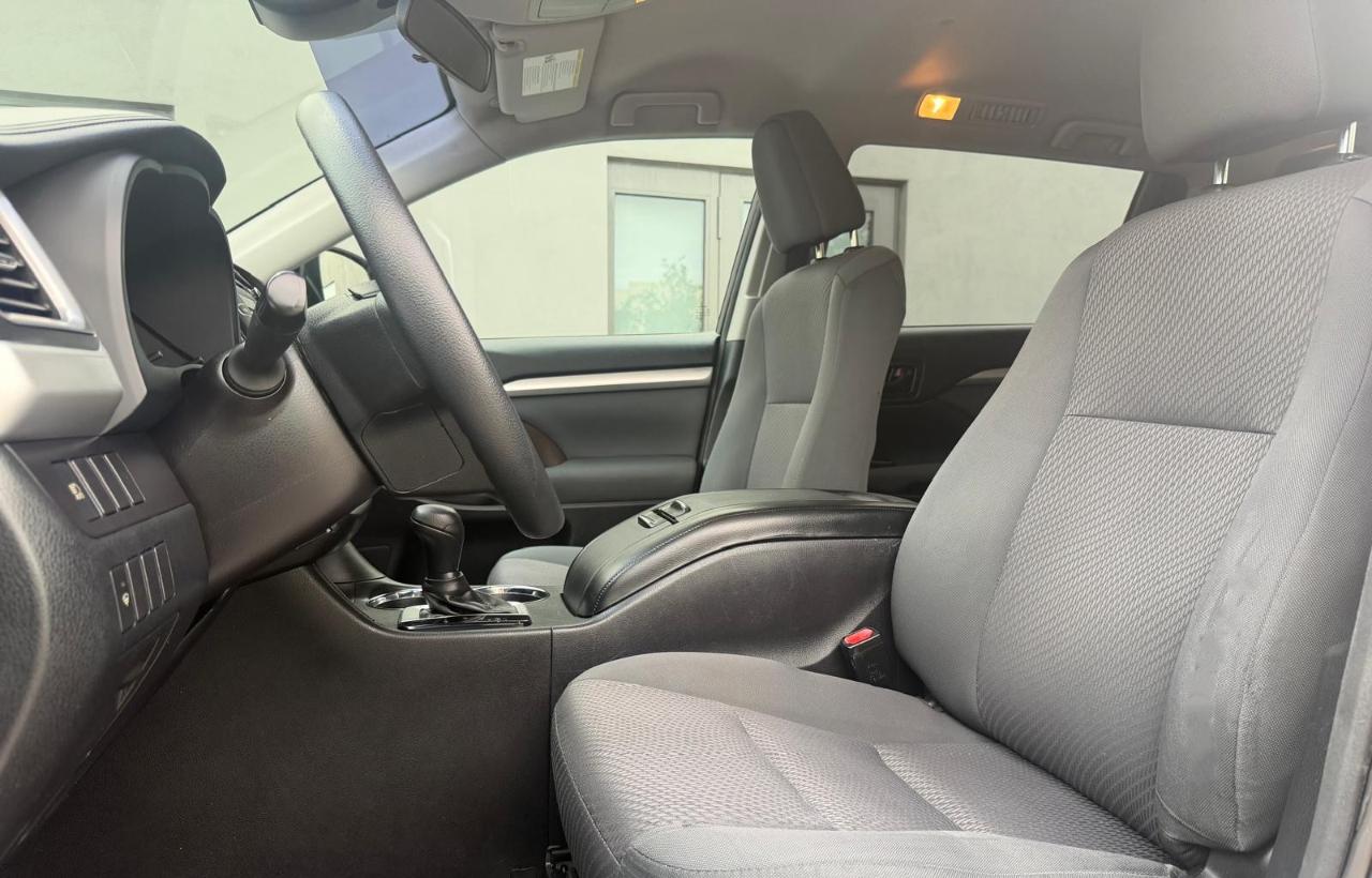 Toyota Highlander LE I4 FWD (Natl) 2018