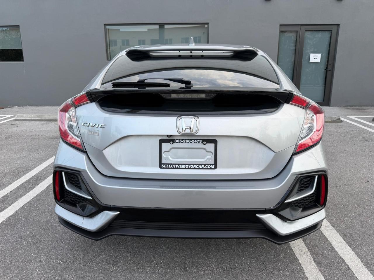 Honda Civic Hatchback LX CVT 2020
