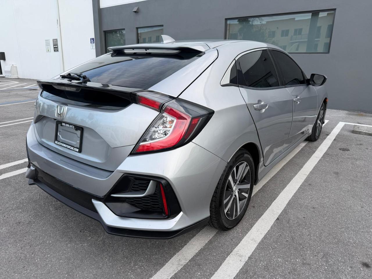 Honda Civic Hatchback LX CVT 2020