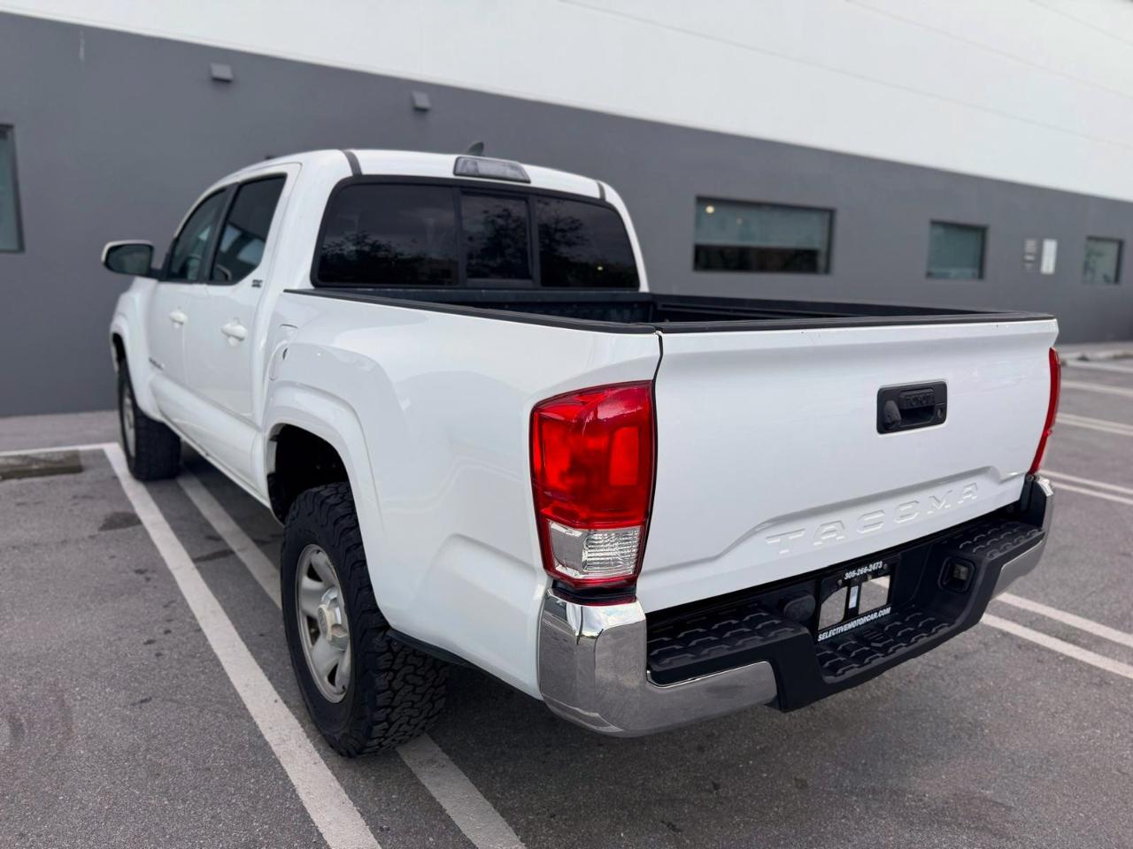 Toyota Tacoma 2WD Double Cab I4 AT SR5 (Natl) 2016