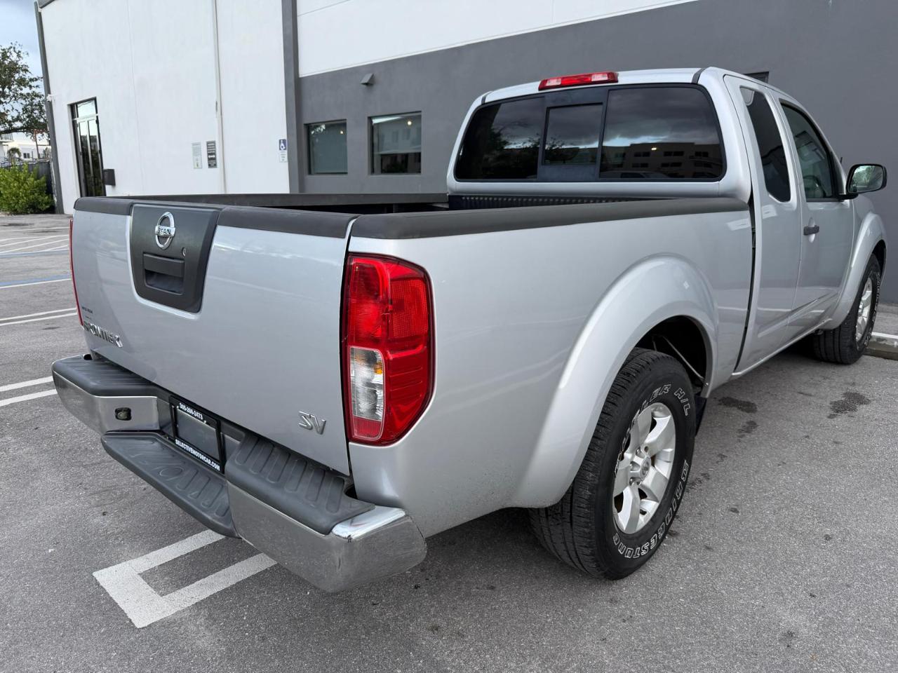 Nissan Frontier 2WD King Cab I4 Auto SV 2012